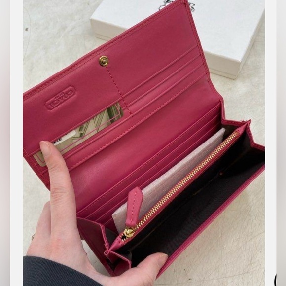 Coach Tan & Pink Signature Print Horse Drawn sold 
Carriage Wallet IOB - Picture 5 of 7